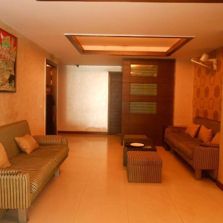 Hotel Crystal Retreat Agra  Ngoại thất bức ảnh
