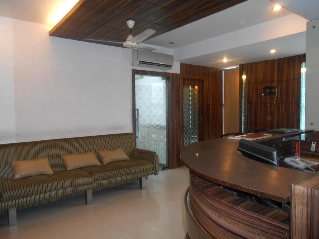 Hotel Crystal Retreat Agra  Ngoại thất bức ảnh