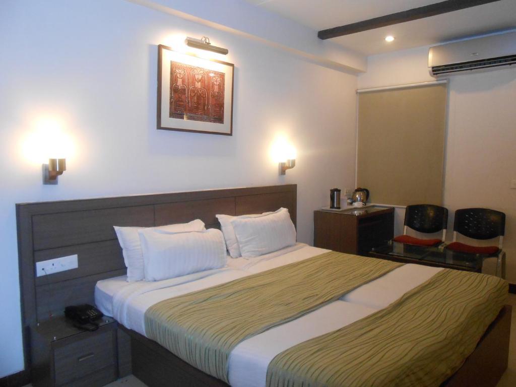 Hotel Crystal Retreat Agra  Ngoại thất bức ảnh