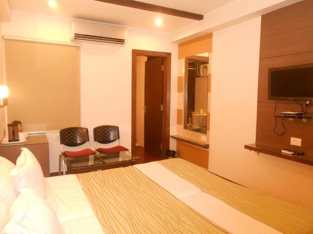 Hotel Crystal Retreat Agra  Ngoại thất bức ảnh